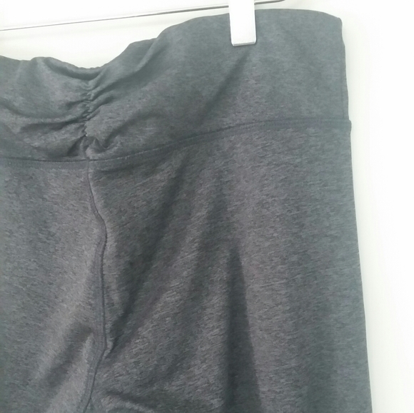 ARDENE Capri Work Out Pants Grey - Picture 10 of 11